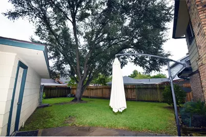 1806 Cedarwood Court, Sugar Land, TX 77498 - Photo 23
