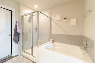 8435 Sacred Lotus Ln, Rosharon, TX 77583 - Photo 5