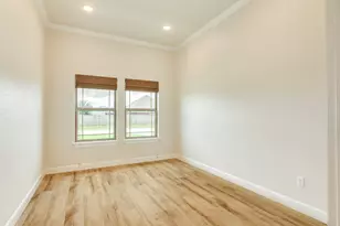 216 Creekside Ln, Lake Jackson, TX 77566 - Photo 19