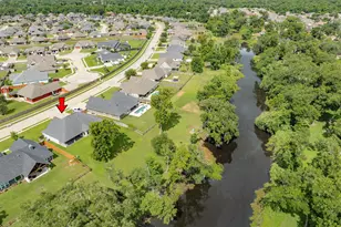 216 Creekside Ln, Lake Jackson, TX 77566 - Photo 37