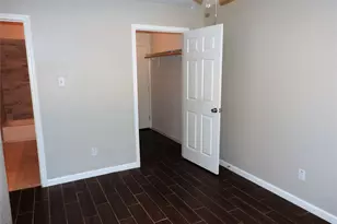 708 Memorial Mews St, Houston, TX 77079 - Photo 13