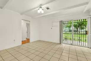 6923 Triola Ln, Houston, TX 77074 - Photo 9