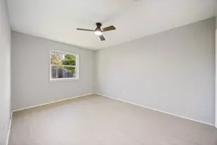 2302 Green Knoll Dr, Houston, TX 77067 - Photo 23