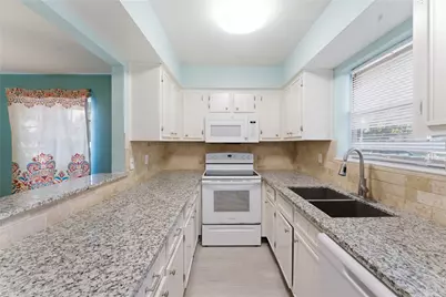 2574 Marilee Lane #39, Houston, TX 77057 - Photo 9