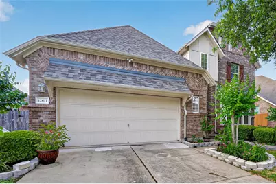12611 Colonial Glen Ct, Pearland, TX 77584 - Photo 3