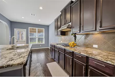 12611 Colonial Glen Ct, Pearland, TX 77584 - Photo 11