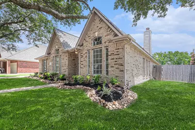 7643 Rainbow Bend Drive, Pasadena, TX 77505 - Photo 3