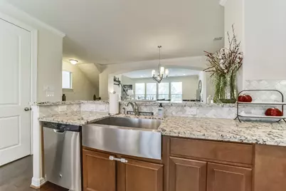 1517 Miles Oaks Place, Houston, TX 77043 - Photo 9
