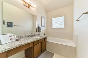 1517 Miles Oaks Pl, Houston, TX 77043 - Photo 27