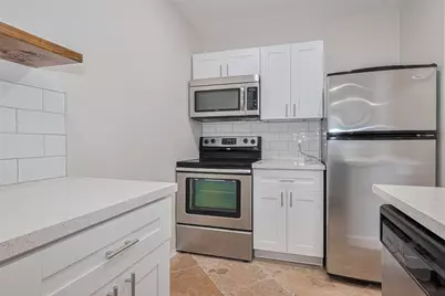 3300 Yorktown Street #17, Houston, TX 77056 - Photo 15