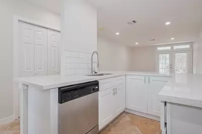 3300 Yorktown Street #17, Houston, TX 77056 - Photo 13
