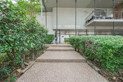 3300 Yorktown Street #17, Houston, TX 77056 - Photo 3
