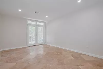 3300 Yorktown Street #17, Houston, TX 77056 - Photo 9