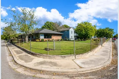 1230 W 4th Street, Freeport, TX 77541 - Photo 11