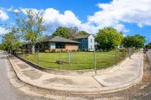1230 W 4th St, Freeport, TX 77541 - Photo 11