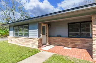 1230 W 4th St, Freeport, TX 77541 - Photo 5