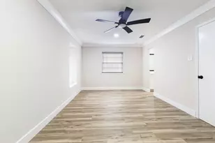 2207 S Palm Ct, Pasadena, TX 77502 - Photo 25