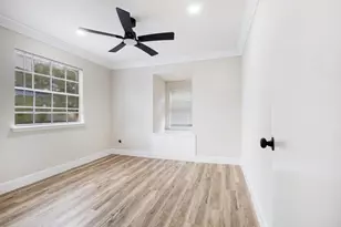 2207 S Palm Ct, Pasadena, TX 77502 - Photo 17