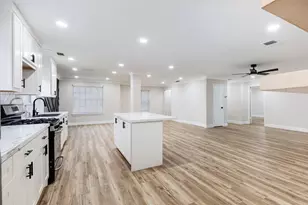 2207 S Palm Ct, Pasadena, TX 77502 - Photo 11