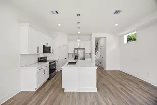 441 Hahlo St, Houston, TX 77020 - Photo 13