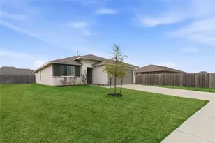 610 Lost Crk Dr, Cove, TX 77523 - Photo 1