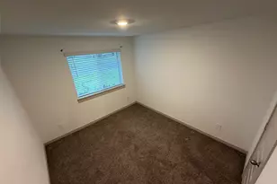 610 Lost Crk Dr, Cove, TX 77523 - Photo 5