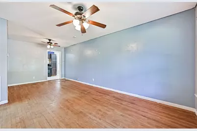 1007 Plum Street, La Marque, TX 77568 - Photo 3