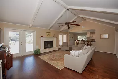 18502 Vinland Drive, Nassau Bay, TX 77058 - Photo 23