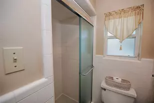 18502 Vinland Dr, Nassau Bay, TX 77058 - Photo 29