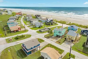12524 W Ventura Dr, Galveston, TX 77554 - Photo 7