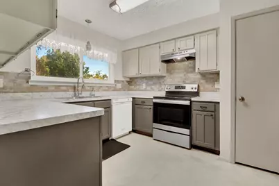 13211 S Thorntree Drive, Houston, TX 77015 - Photo 3