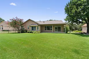 103 Brooks Cir, Georgetown, TX 78633 - Photo 33