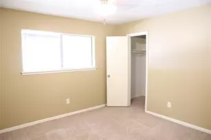 2215 Silver Falls Dr, Houston, TX 77339 - Photo 9