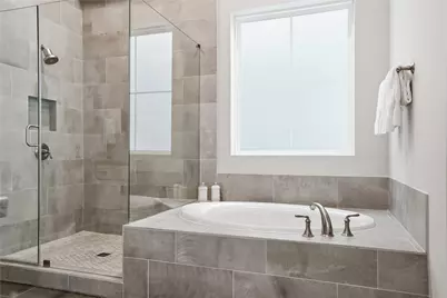 3722 Somerset York Lane, Houston, TX 77055 - Photo 17