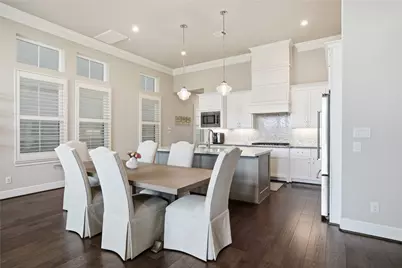 3722 Somerset York Lane, Houston, TX 77055 - Photo 9