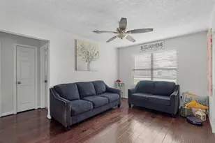 503 S Kansas St, La Porte, TX 77571 - Photo 5