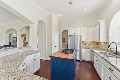 4810 Magnolia Bend Drive, Rosharon, TX 77583 - Photo 13