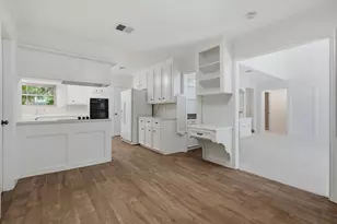 9 N Havenridge Dr, The Woodlands, TX 77381 - Photo 11