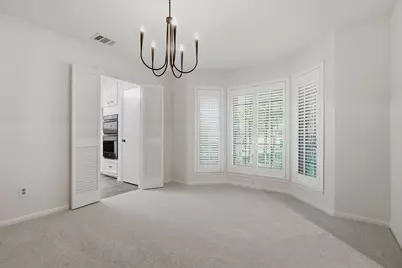 9 N Havenridge Drive, The Woodlands, TX 77381 - Photo 5