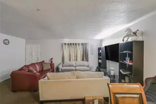 6305 Westward St, Houston, TX 77081 - Photo 5