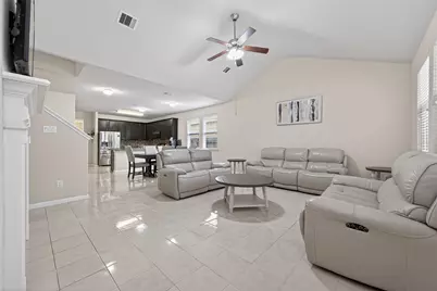 10023 Cobbs Cove Lane, Houston, TX 77044 - Photo 9