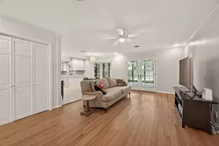 10807 Oasis Dr, Houston, TX 77096 - Photo 13