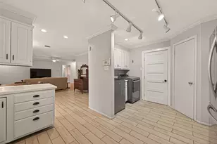 10807 Oasis Dr, Houston, TX 77096 - Photo 7