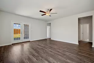 10403 Red Cardinal Dr, Cleveland, TX 77328 - Photo 11