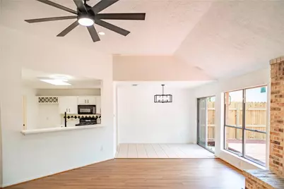 16342 Maple Downs Lane, Sugar Land, TX 77498 - Photo 23