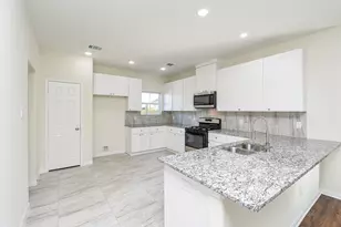 12206 Heather Flower Ln, Houston, TX 77014 - Photo 9