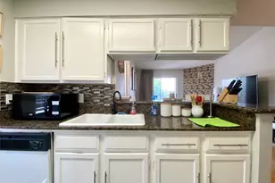 3100 Jeanetta St, Houston, TX 77063 - Photo 9