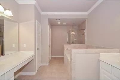 3042 Royal Oaks CRS, Houston, TX 77082 - Photo 17