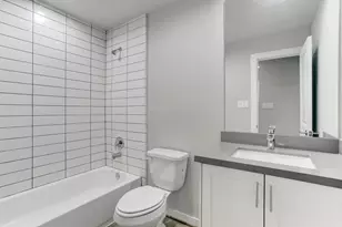 645 E 11th 1/2 St, Houston, TX 77008 - Photo 5