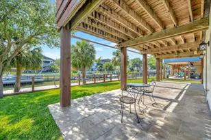 35 Lazy Ln, Kemah, TX 77565 - Photo 33